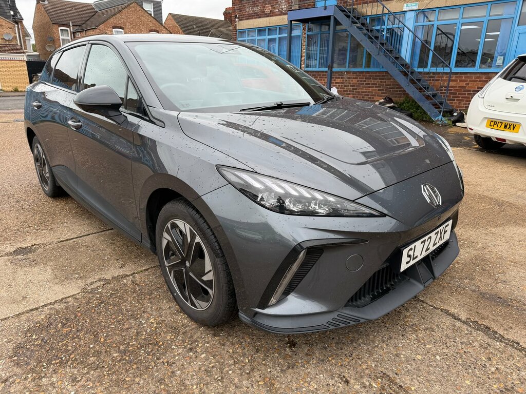 MG MG4 64Kwh Trophy Long Range Hatchback Aut Grey