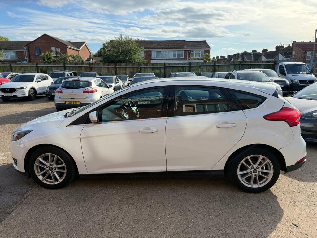 Ford Focus 1.5 Tdci Zetec Euro 6 Ss White #6