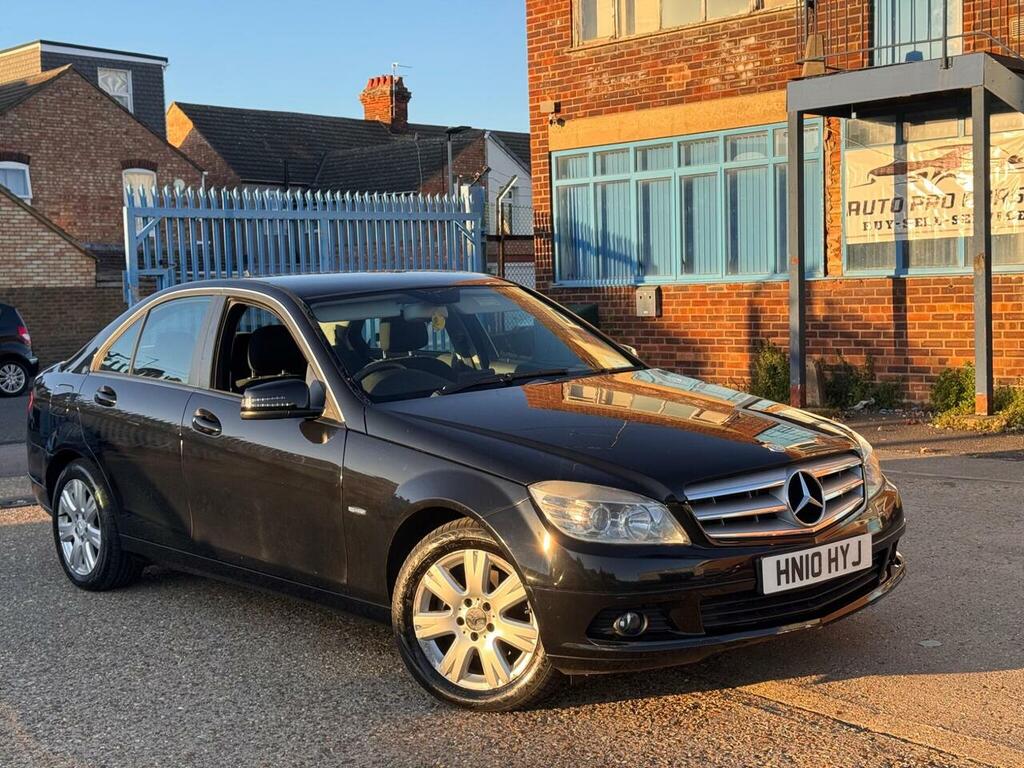 Mercedes-Benz C Class 1.8 C180 Blueefficiency Executive Se Saloon Pe Black #2