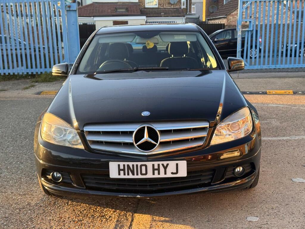 Mercedes-Benz C Class 1.8 C180 Blueefficiency Executive Se Saloon Pe Black #4