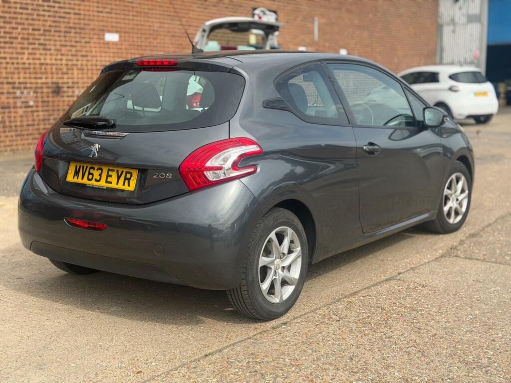 Peugeot 208 Intuitive Silver #8