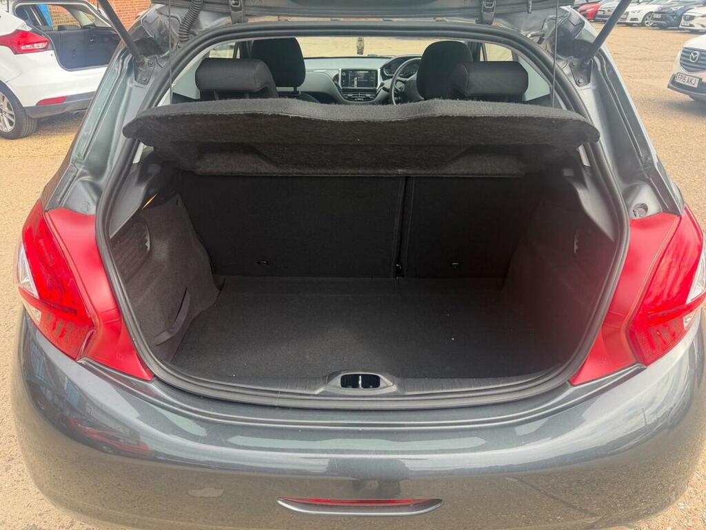 Peugeot 208 Intuitive Silver #10