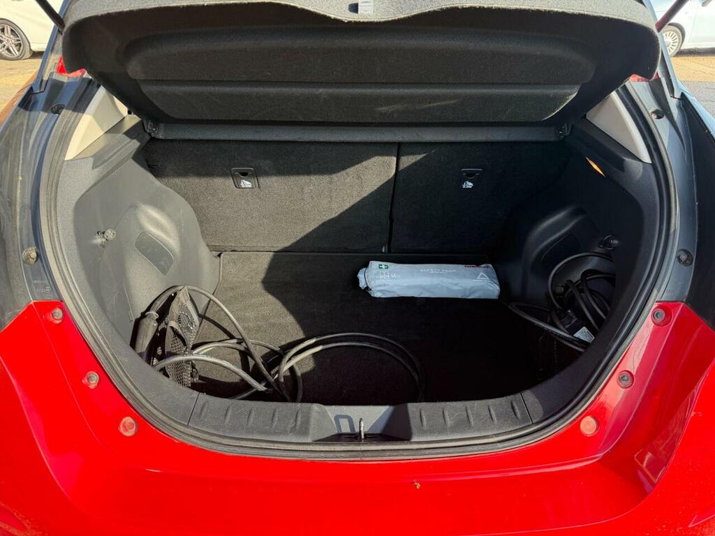 Nissan Leaf E 110Kw N-connecta 40Kwh Battery White #10