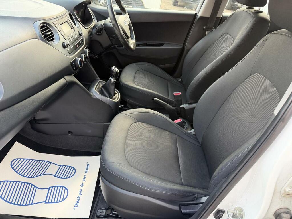 Hyundai I10 I10 Premium Se Red #25