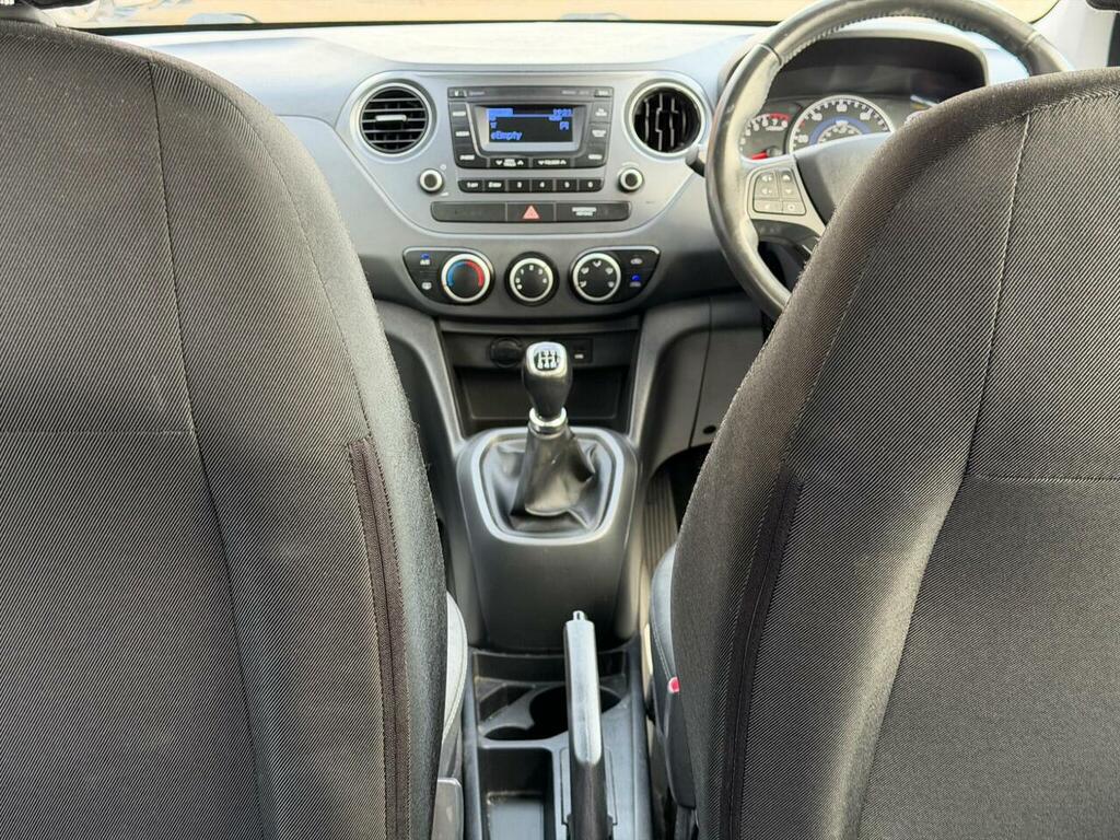 Hyundai I10 I10 Premium Se Red #14