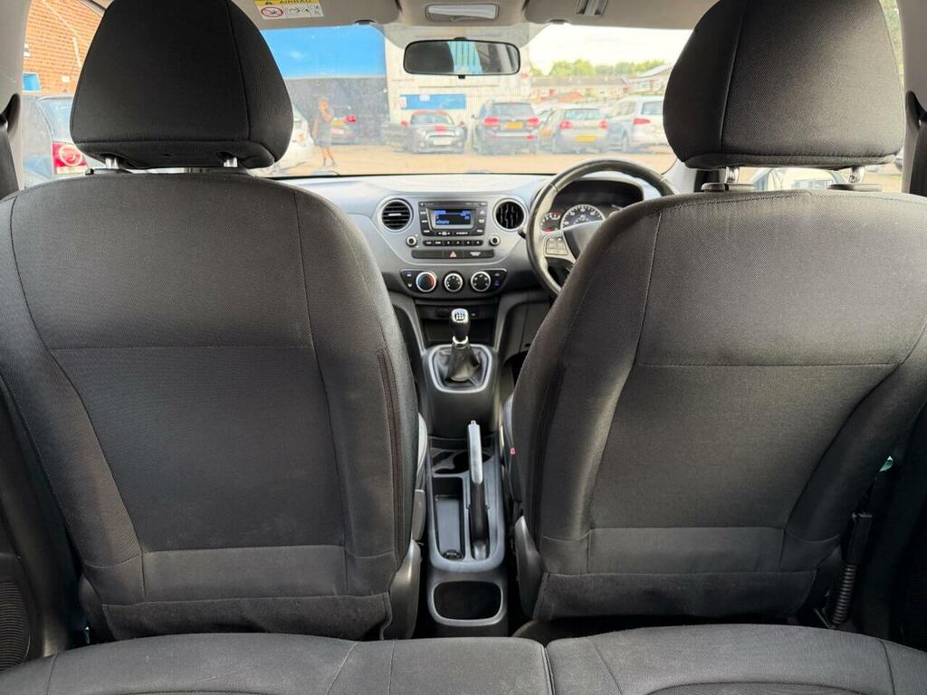 Hyundai I10 I10 Premium Se Red #15