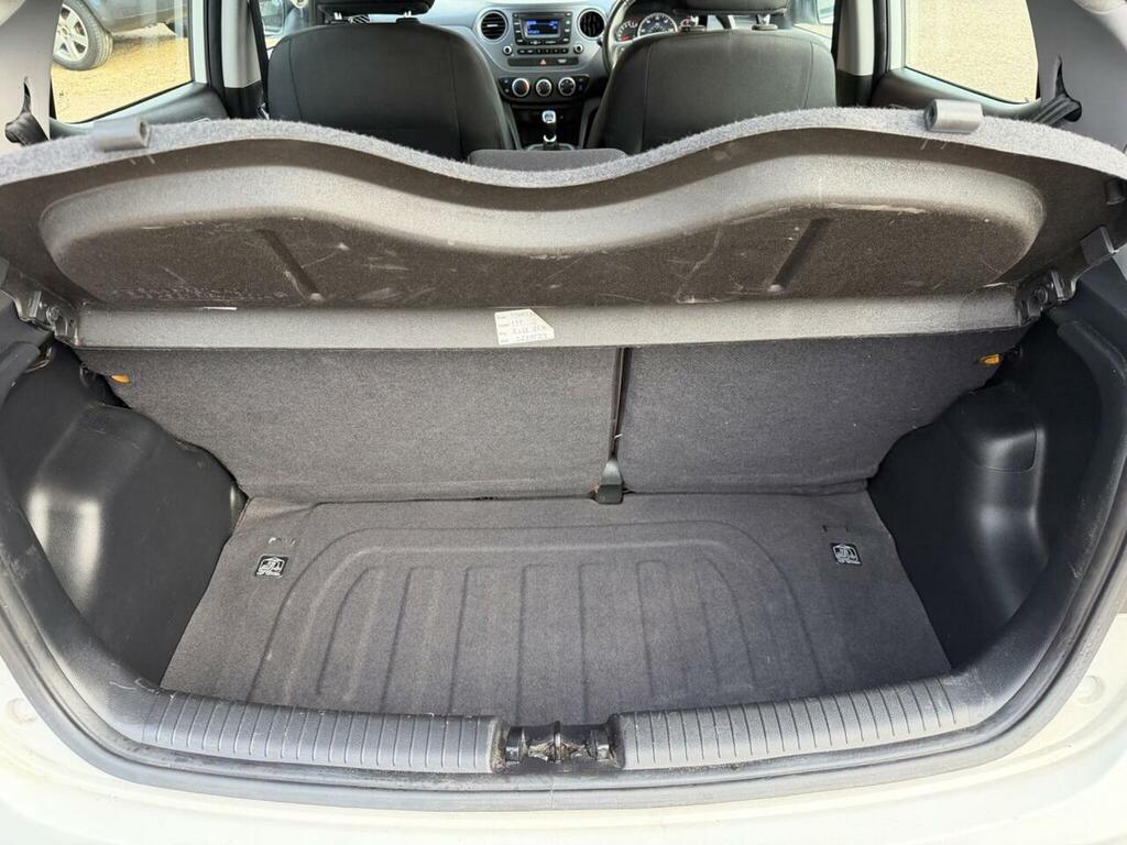 Hyundai I10 I10 Premium Se Red #11