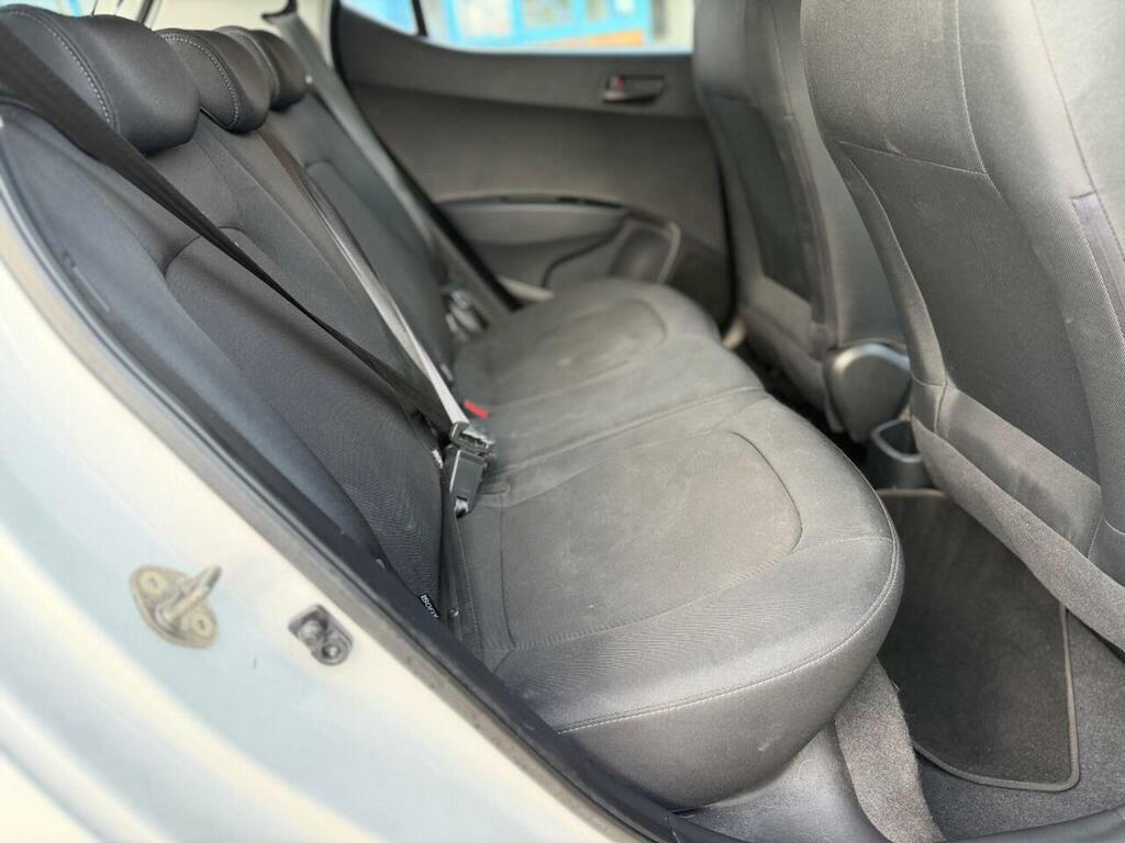 Hyundai I10 I10 Premium Se Red #23