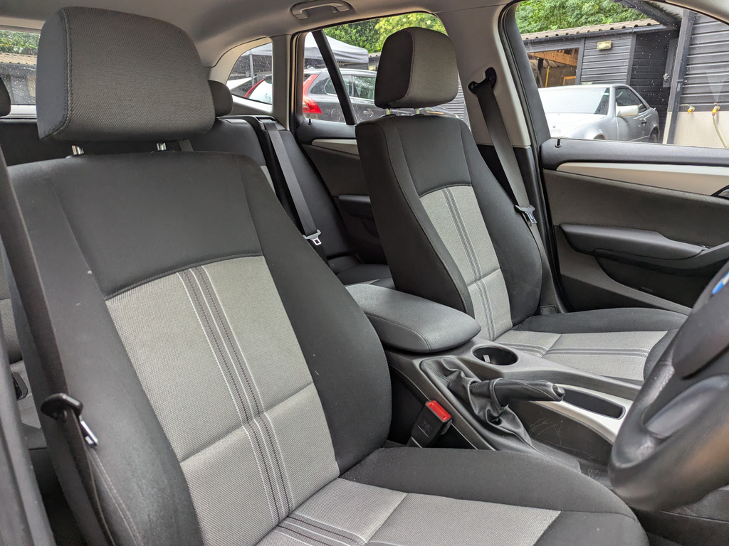 BMW X1 Xdrive 20D Se Blue #23