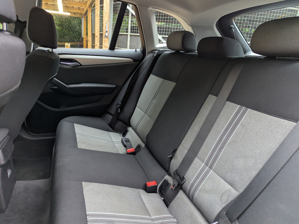 BMW X1 Xdrive 20D Se Blue #24