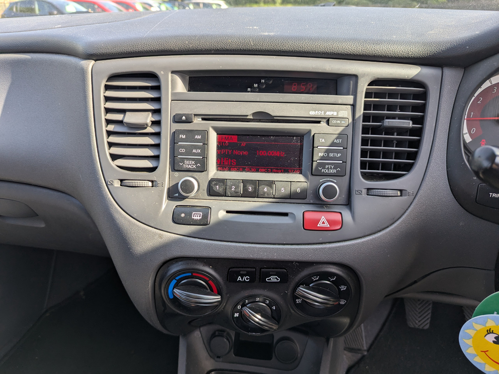 Kia RIO 1.5 Crdi Domino White #11