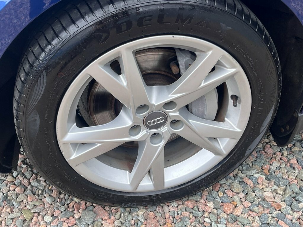 Audi A4 Avant 2L Sport Blue #2