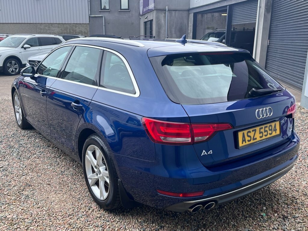Audi A4 Avant 2L Sport Blue #4