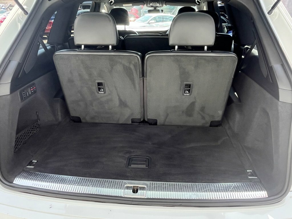 Audi Q7 3L Black Edition RO20DUV White #5