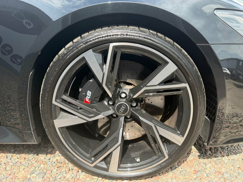 Audi RS6 Avant 4L Carbon Black Black #6
