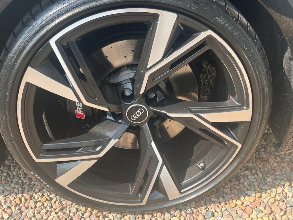 Audi RS6 Avant 4L Carbon Black Black #5