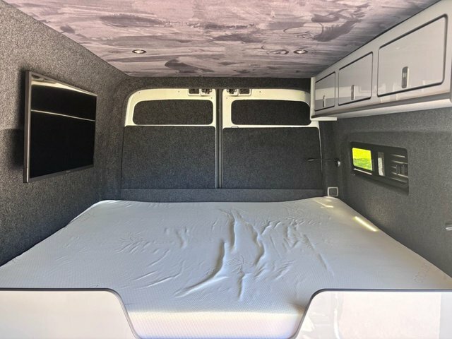 Volkswagen Campervan 2L Startline White #39