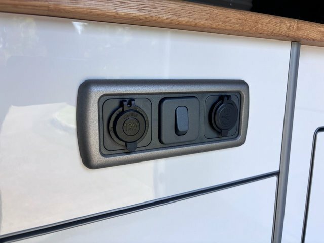 Volkswagen Campervan 2L Startline White #37