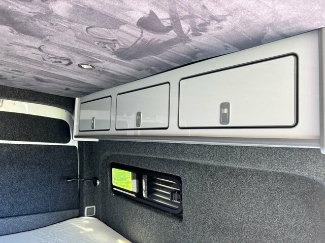 Volkswagen Campervan 2L Startline White #42