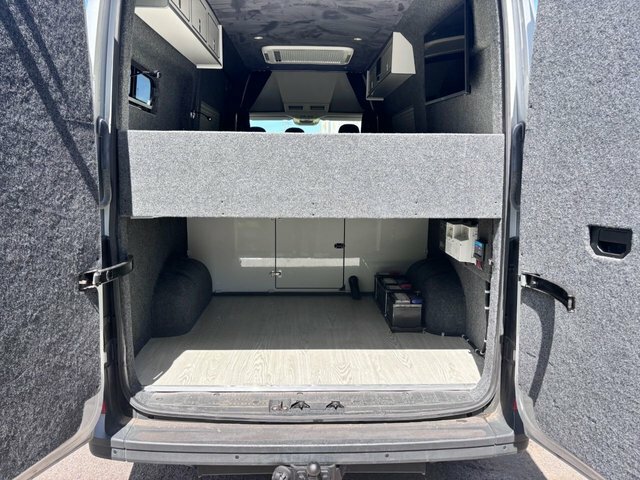 Volkswagen Campervan 2L Startline White #31