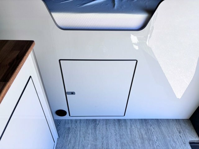 Volkswagen Campervan 2L Startline White #43