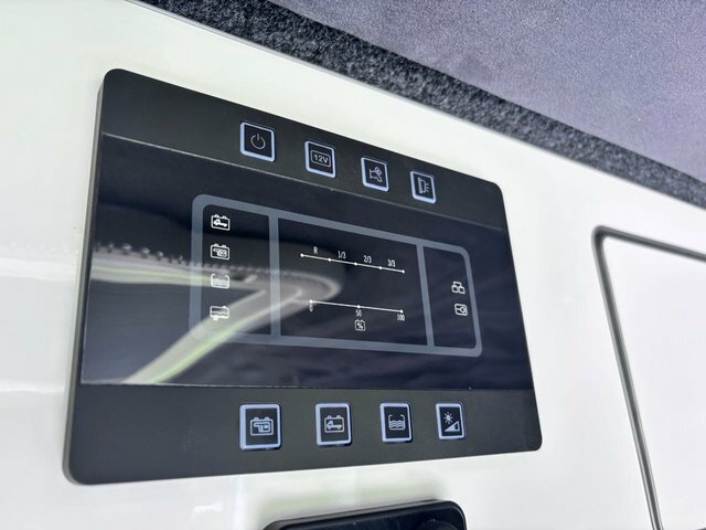 Volkswagen Campervan 2L Startline White #44