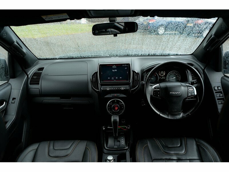 Isuzu D-Max Td Blade Black #3