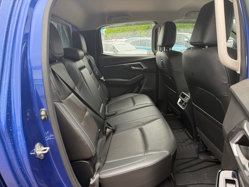 Isuzu D-Max 1.9 V-cross Double Cab 4X4 Orange #13
