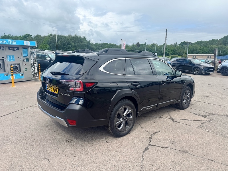 Subaru Outback I Limited Black #4