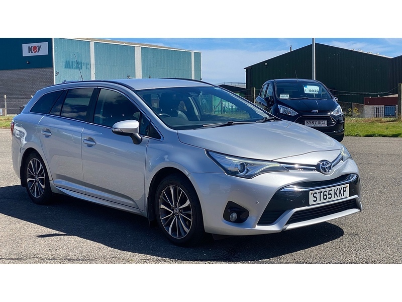 Toyota Avensis D-4d Business Edition Plus - 2015 65 Silver #3