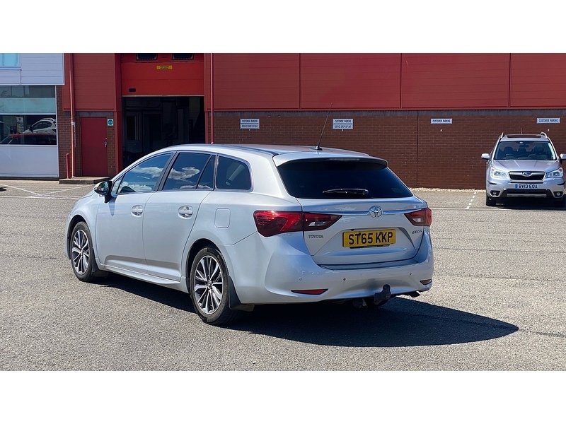 Toyota Avensis D-4d Business Edition Plus - 2015 65 Silver #6