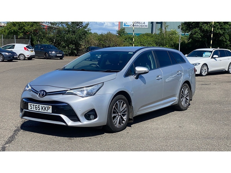 Toyota Avensis D-4d Business Edition Plus - 2015 65 Silver