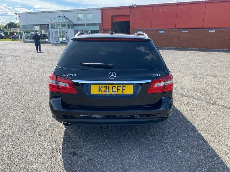 Mercedes-Benz E Class E250 Cdi Blueefficiency Sport Black #4