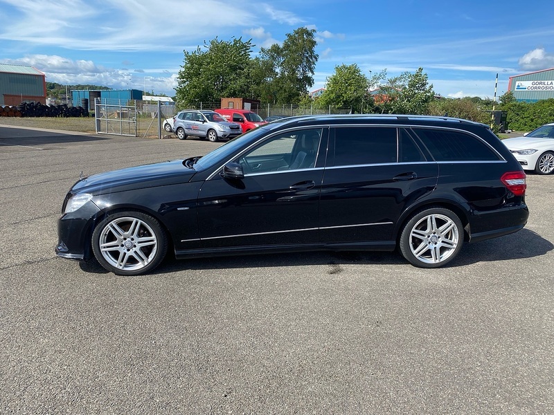 Mercedes-Benz E Class E250 Cdi Blueefficiency Sport Black #2