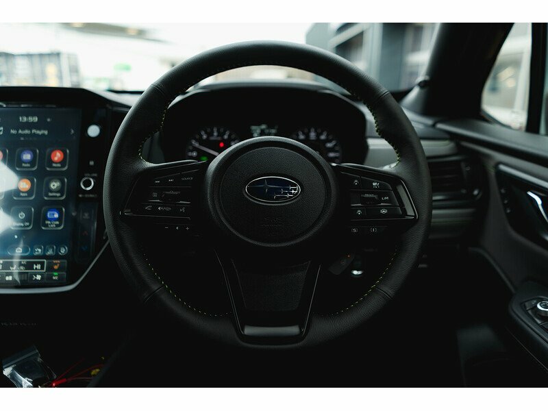 Subaru Forester E-boxer Xe Premium Gold #30