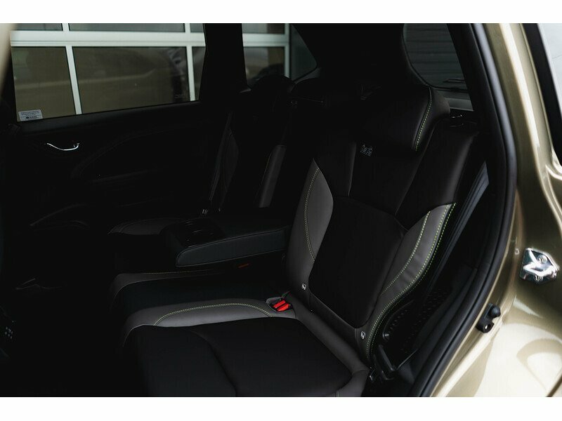 Subaru Forester E-boxer Xe Premium Gold #26