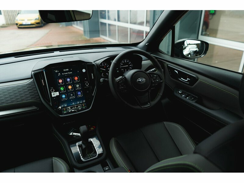 Subaru Forester E-boxer Xe Premium Gold #29