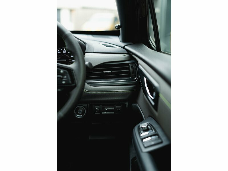 Subaru Forester E-boxer Xe Premium Gold #33