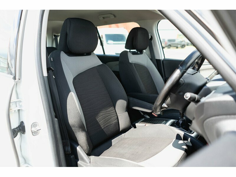 Citroen Grand C4 Picasso Bluehdi Exclusive White #2