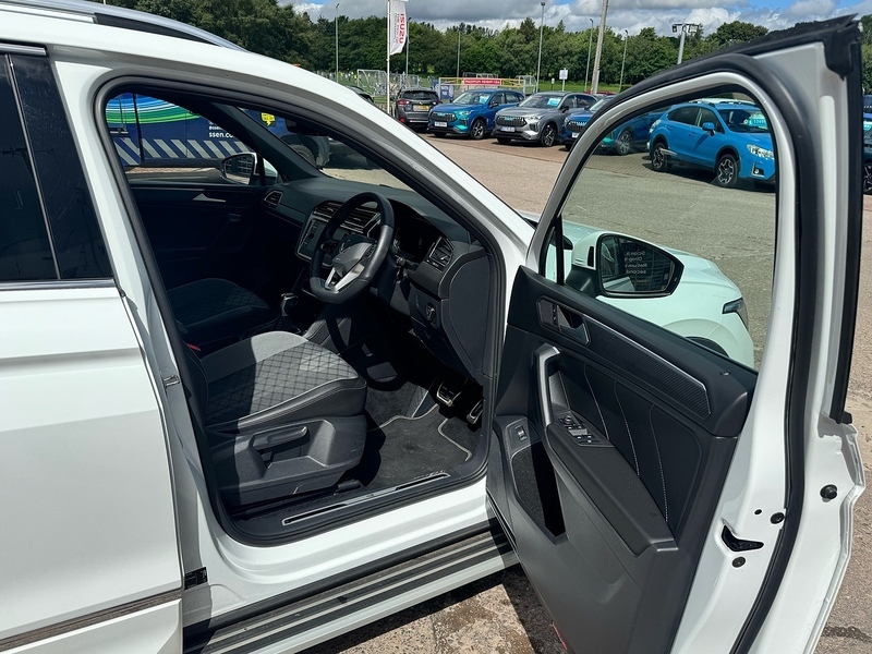 Volkswagen Tiguan Allspace Tdi R-line White #2