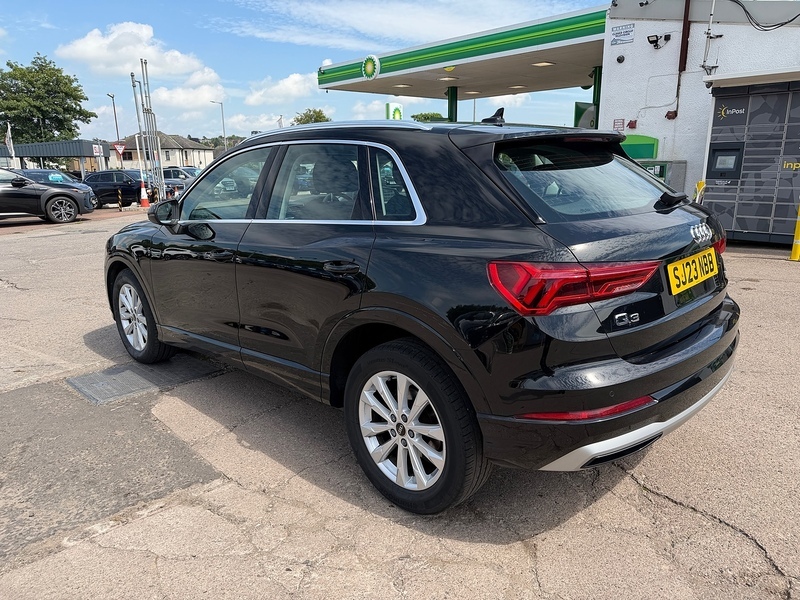 Audi Q3 Tdi Sport Black #5