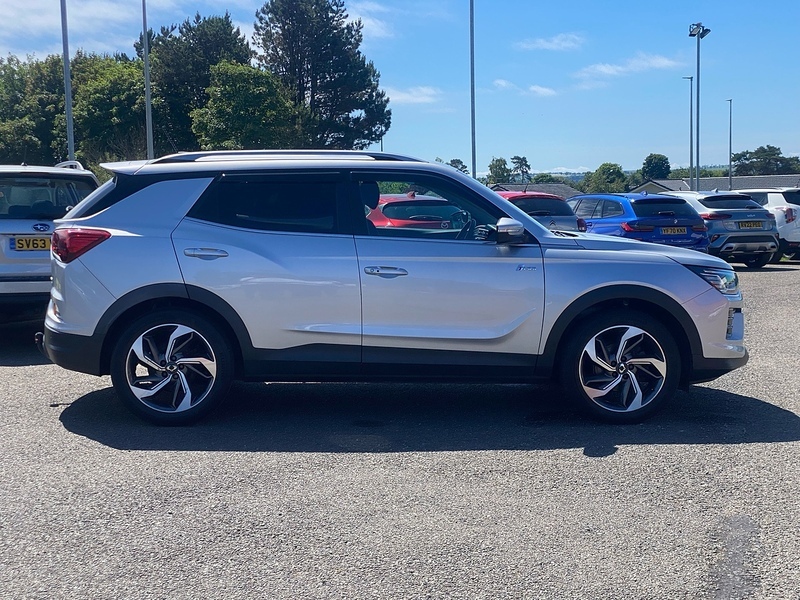 SsangYong Korando Ultimate Silver #4
