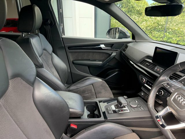 Audi Q5 Tdi 40 Black Edition YT69AOK Blue #6