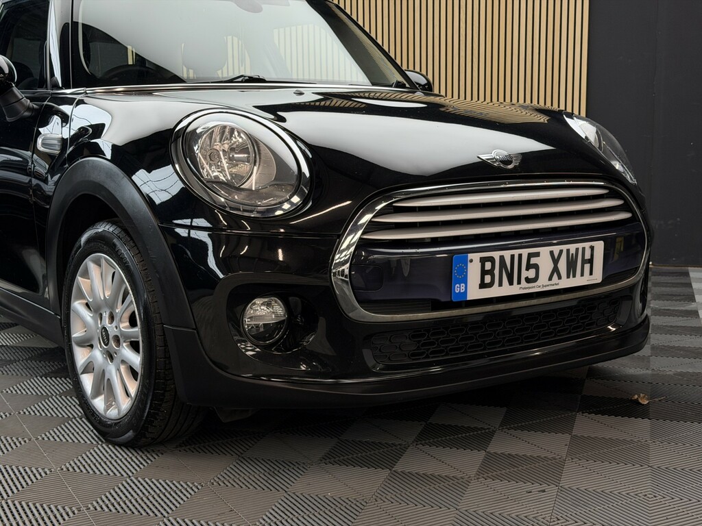 Mini Hatch 1.5 5-Door Hatch Cooper D Black #4