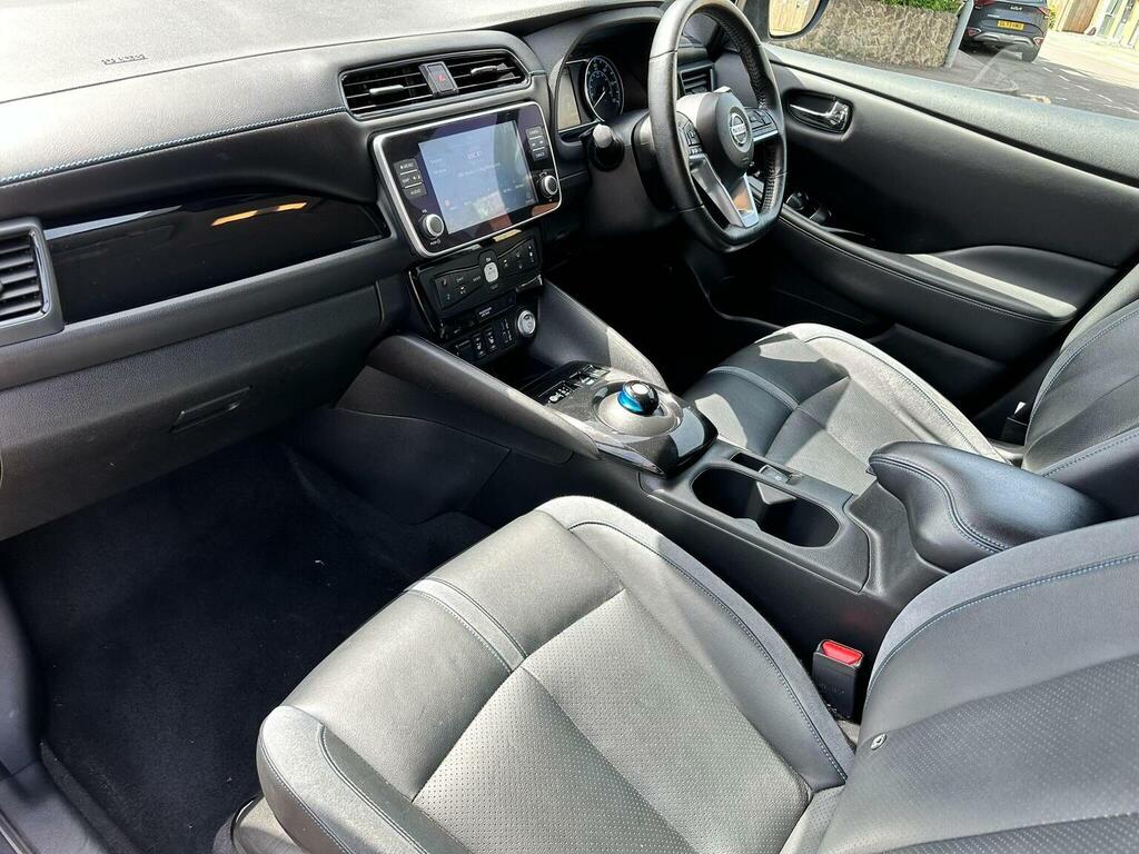 Nissan Leaf Hatchback Grey #3