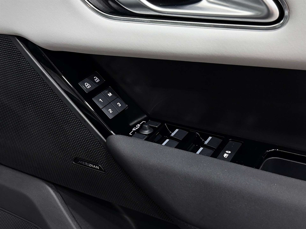 Land Rover Range Rover Velar Dynamic Hse Silver #26