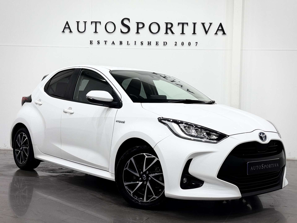 Toyota Yaris 1.5 L Design Hev Cvt 