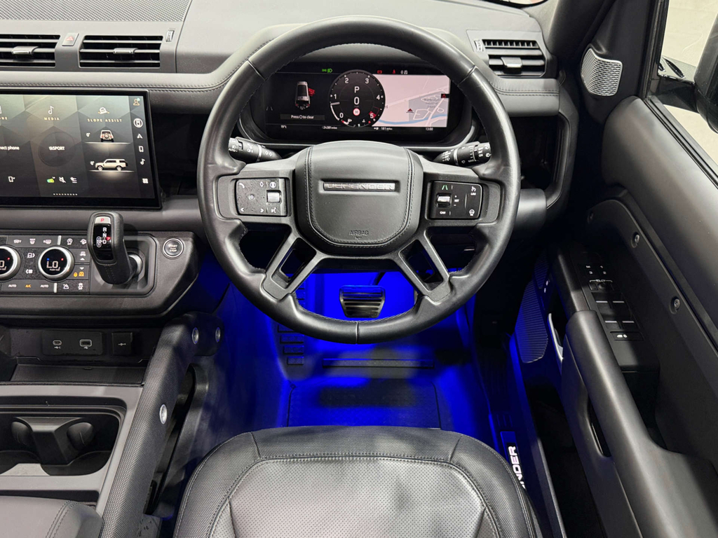Land Rover Defender #19