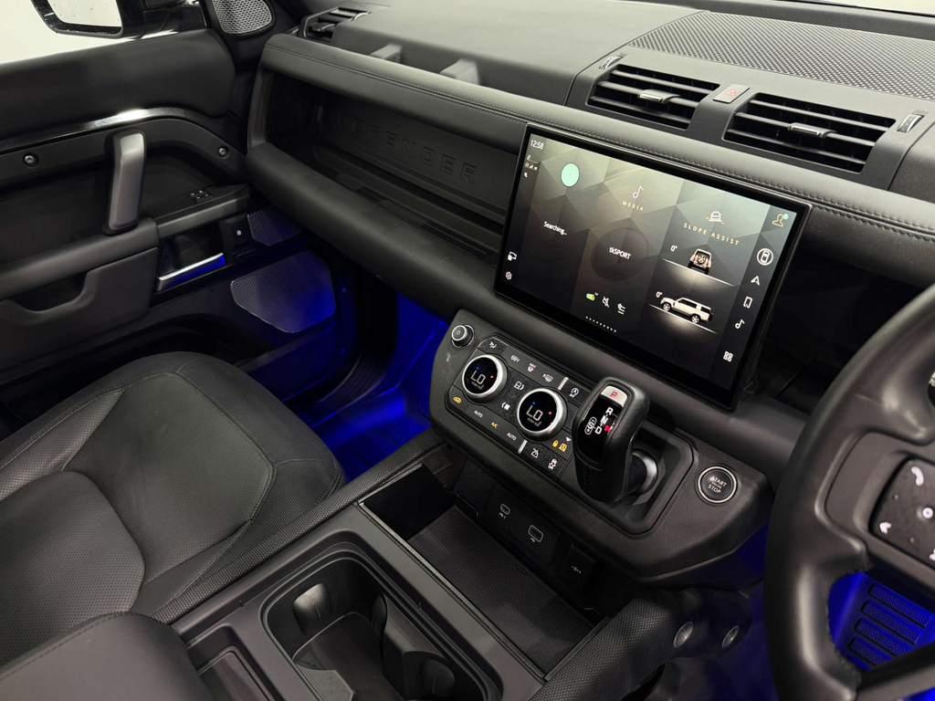 Land Rover Defender #48