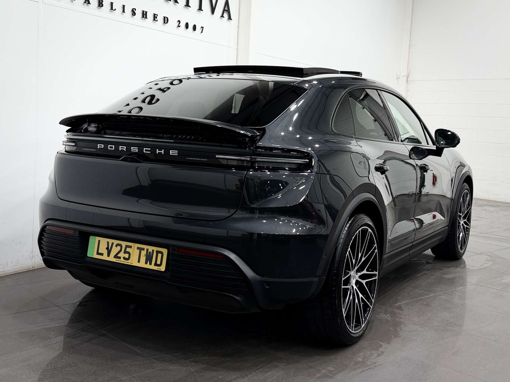 Porsche Macan 100Kwh 4 4Wd Green #4